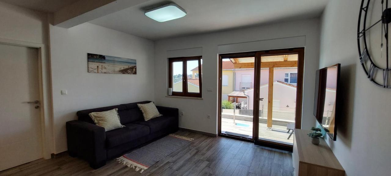 Luxury Near The With Private Pool -exclusive Use