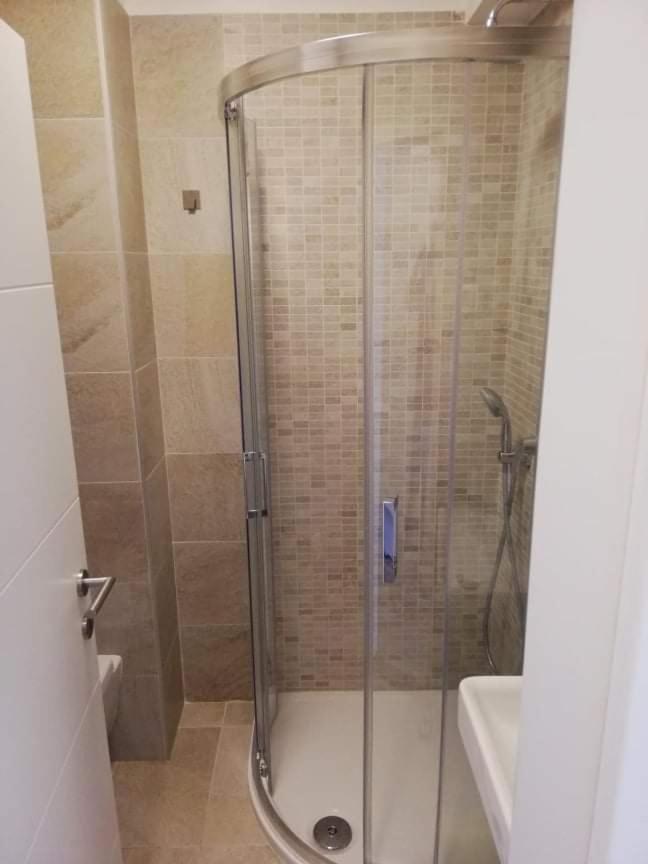 Apartament Luxury 2-bedroom Near The With Private Pool -exclusive Use